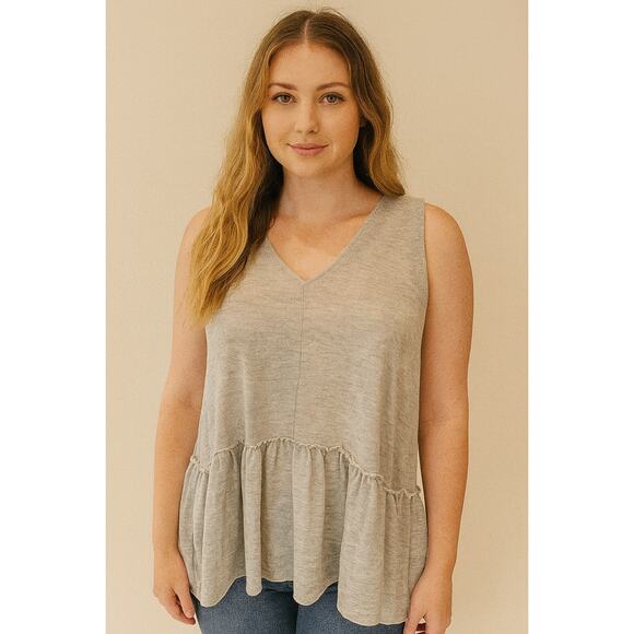 NWT soprano Nordstrom S grey cut out back v neck tank top flowy summer stretch - Picture 1 of 7